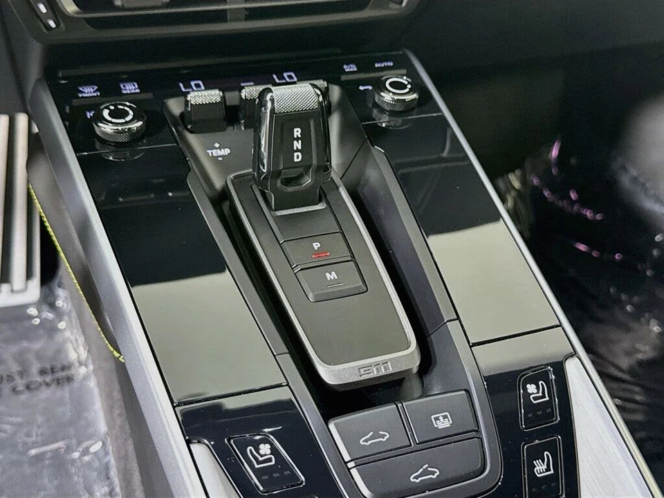2024 Porsche 992 Turbo S - Image 17 of 30