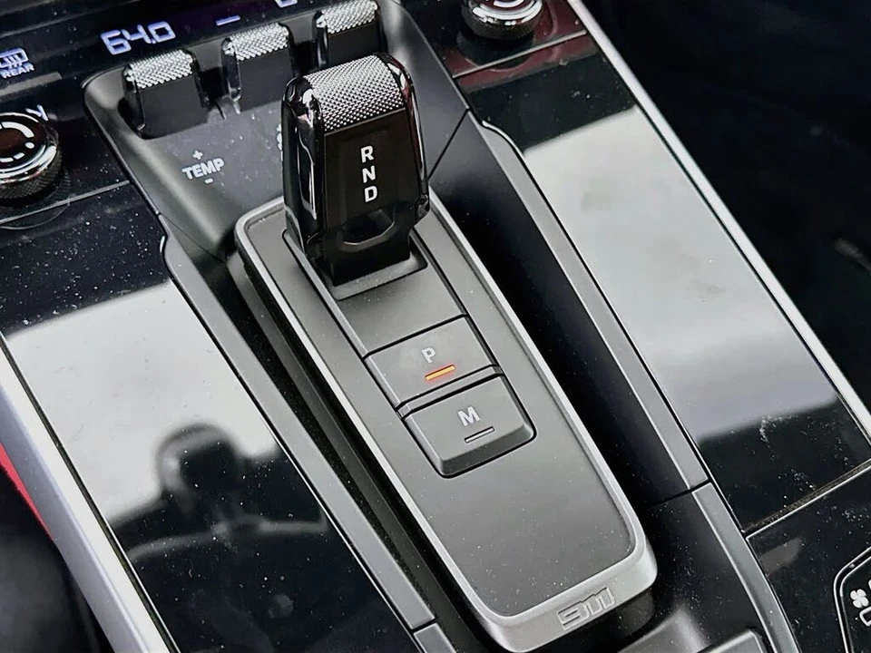 2024 Porsche 992 Turbo S - Image 27 of 31