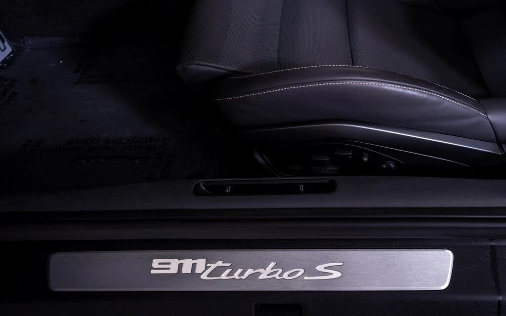 2024 Porsche 992 Turbo S - Image 17 of 23