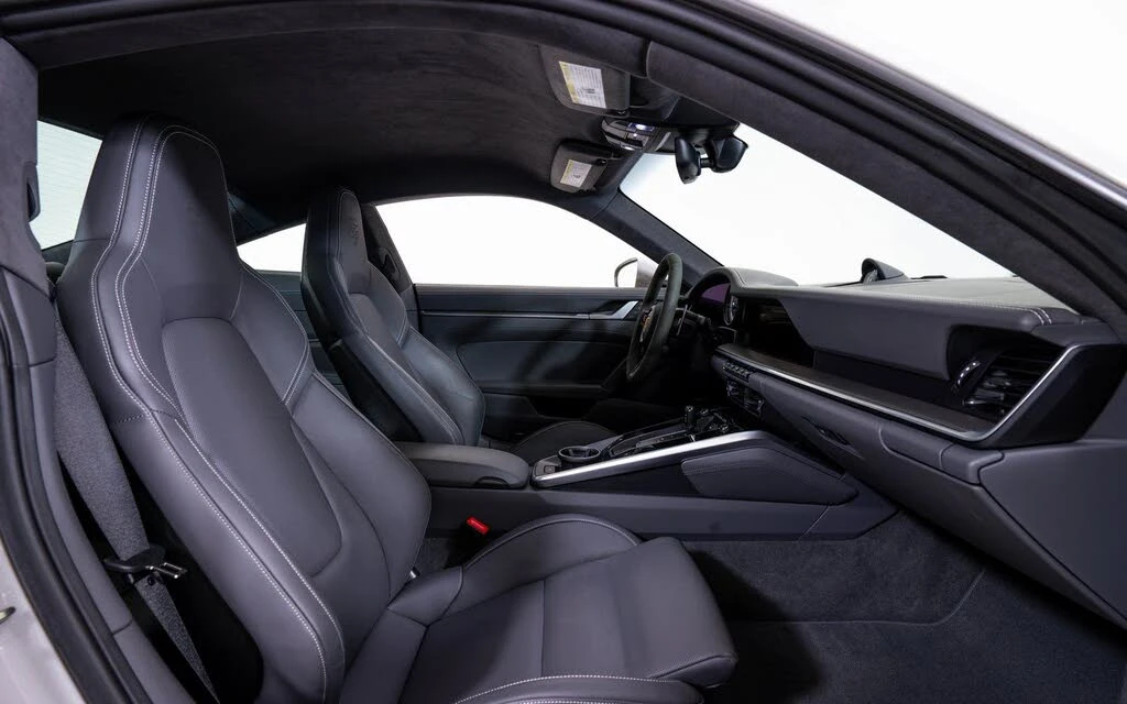 2024 Porsche 992 Turbo S - Image 20 of 23