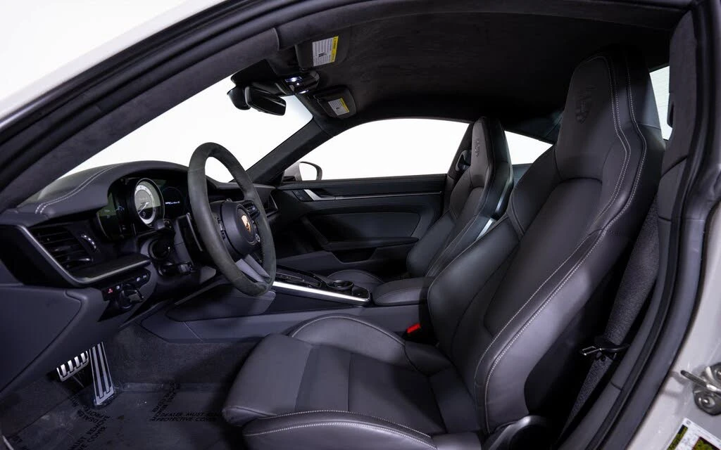 2024 Porsche 992 Turbo S - Image 19 of 23