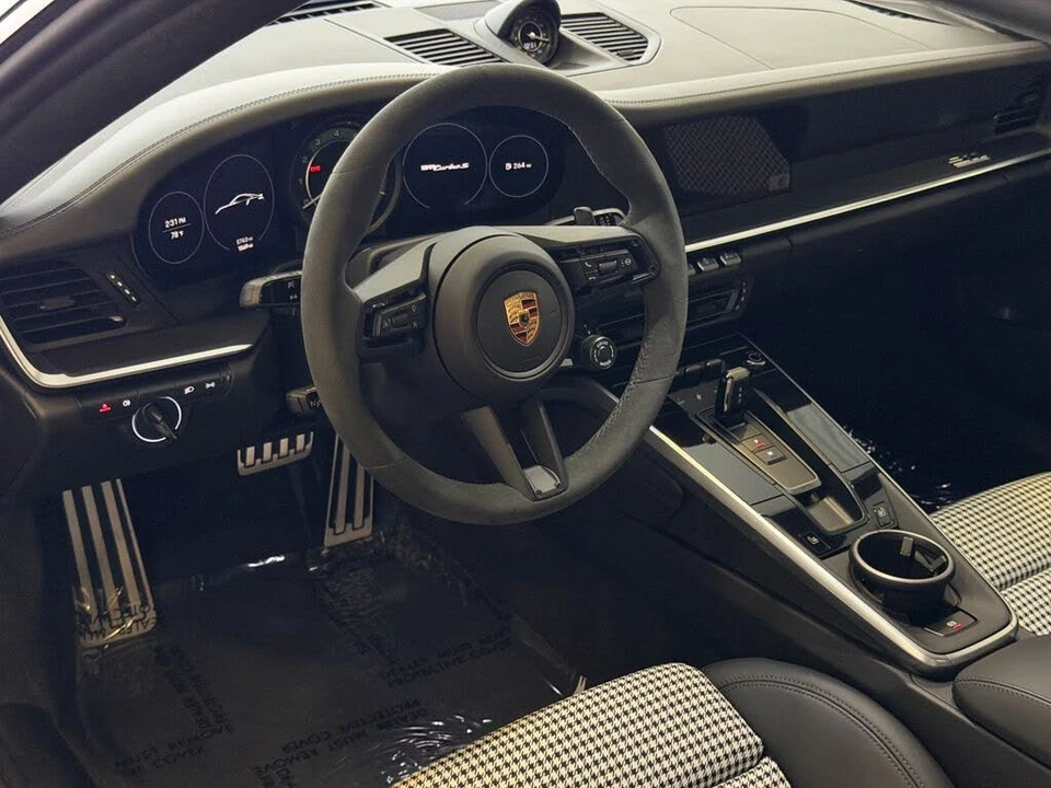 2024 Porsche 992 Turbo S - Image 19 of 26