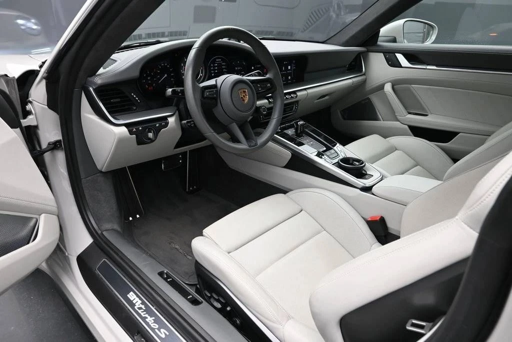 2024 Porsche 992 Turbo S - Image 4 of 5