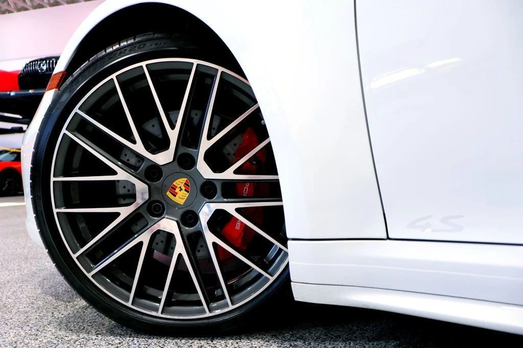 2024 Porsche 992 Carrera 4S - Image 10 of 12