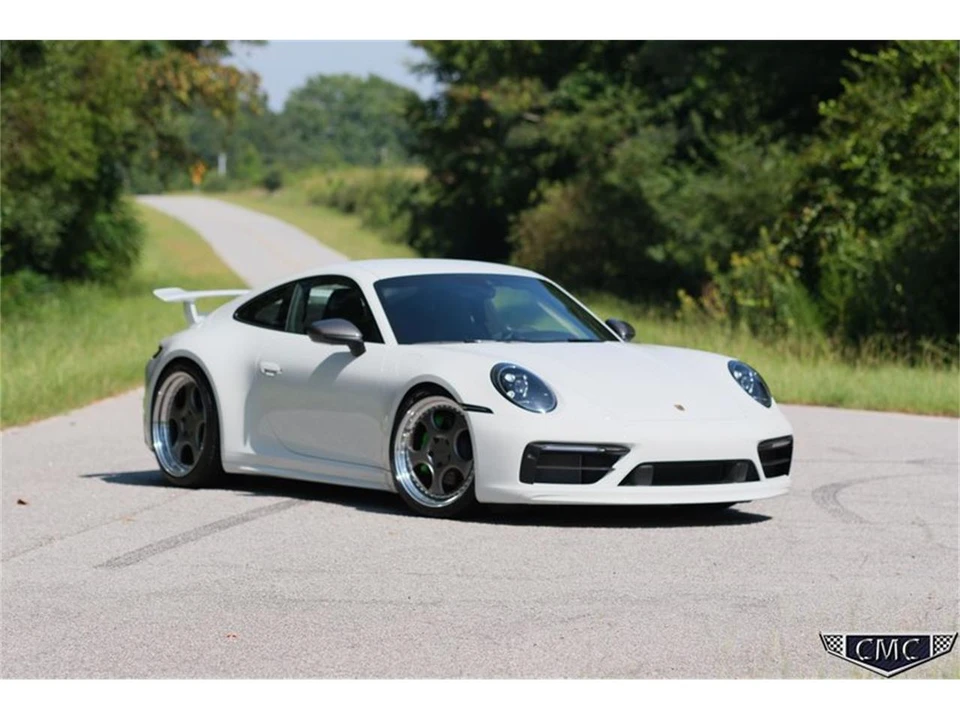 2024 Porsche 992 Carrera - Image 13 of 31