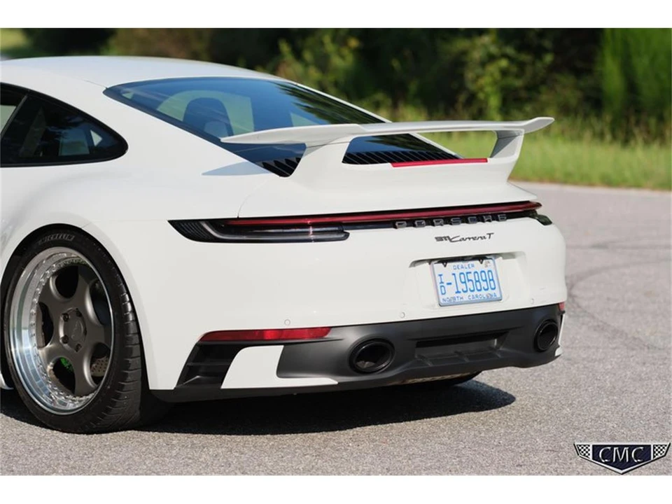 2024 Porsche 992 Carrera - Image 9 of 31