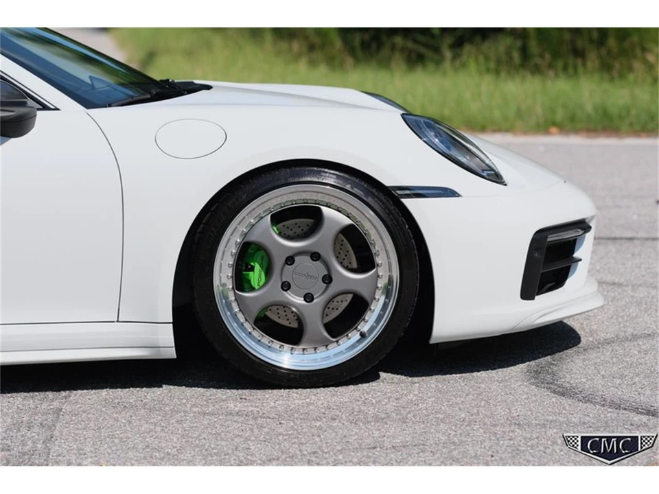 2024 Porsche 992 Carrera - Image 17 of 31