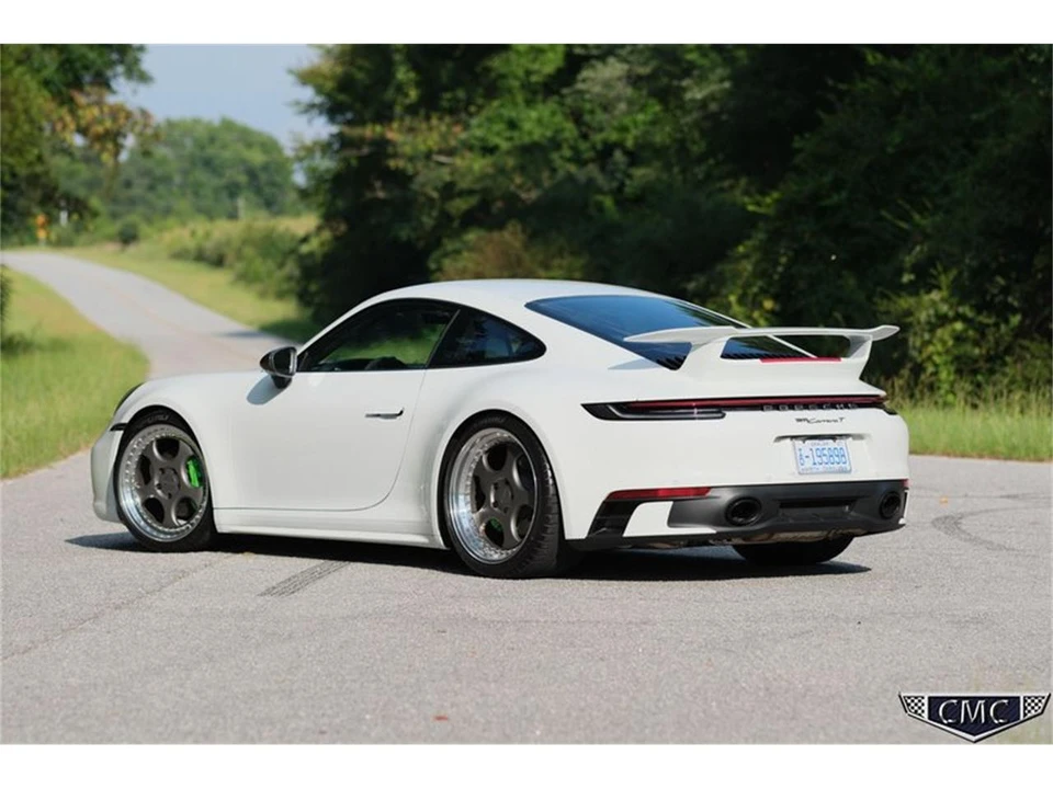 2024 Porsche 992 Carrera - Image 11 of 31