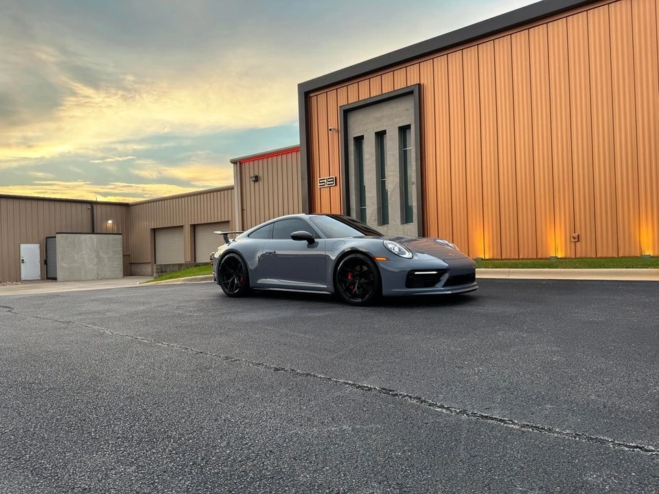 2024 Porsche 992 Carrera - Image 13 of 31