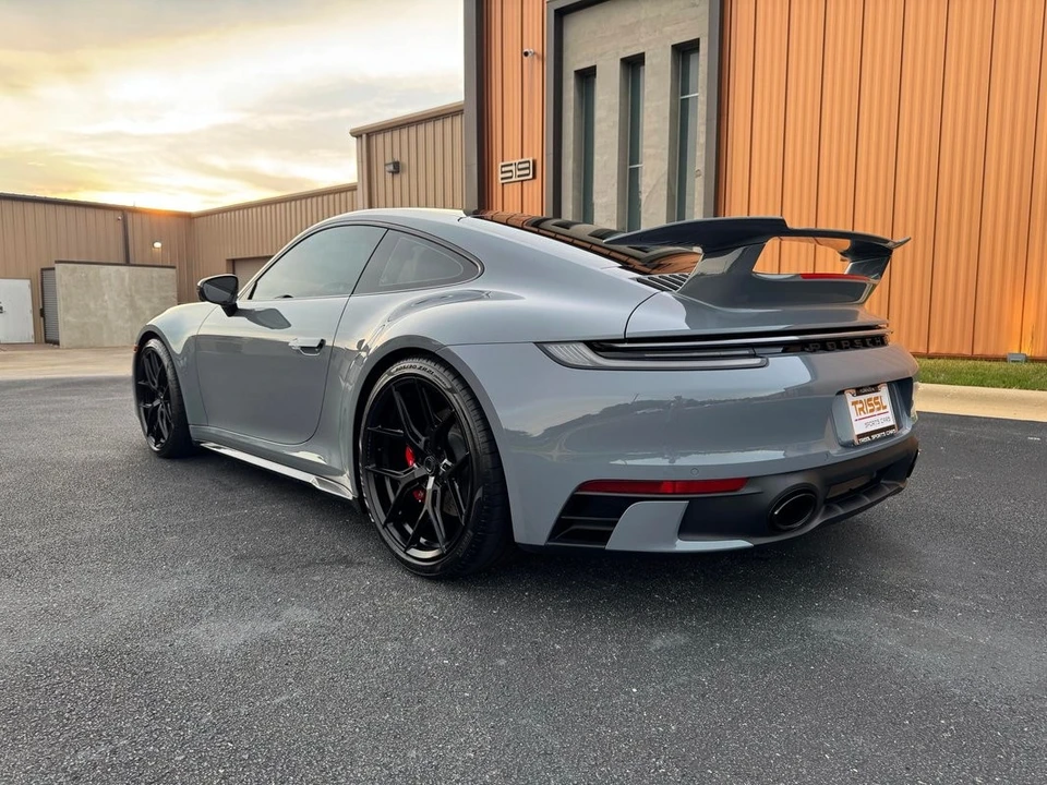 2024 Porsche 992 Carrera - Image 21 of 31