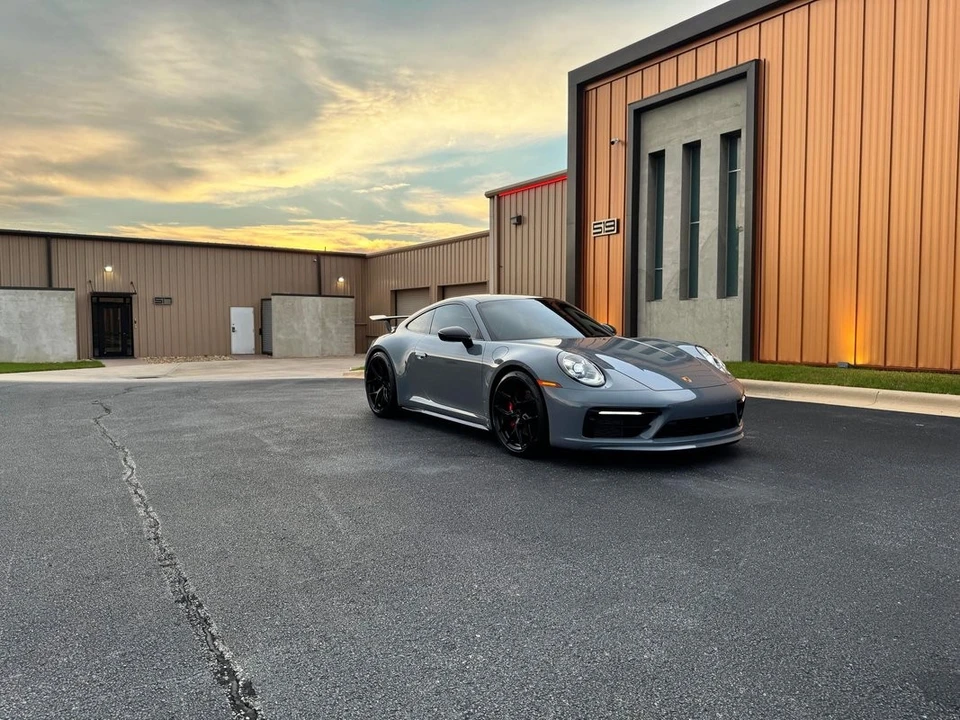 2024 Porsche 992 Carrera - Image 9 of 31