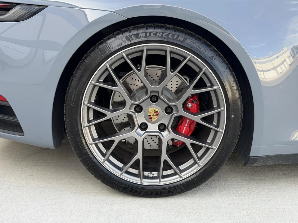 2024 Porsche 992 Carrera - Image 11 of 31