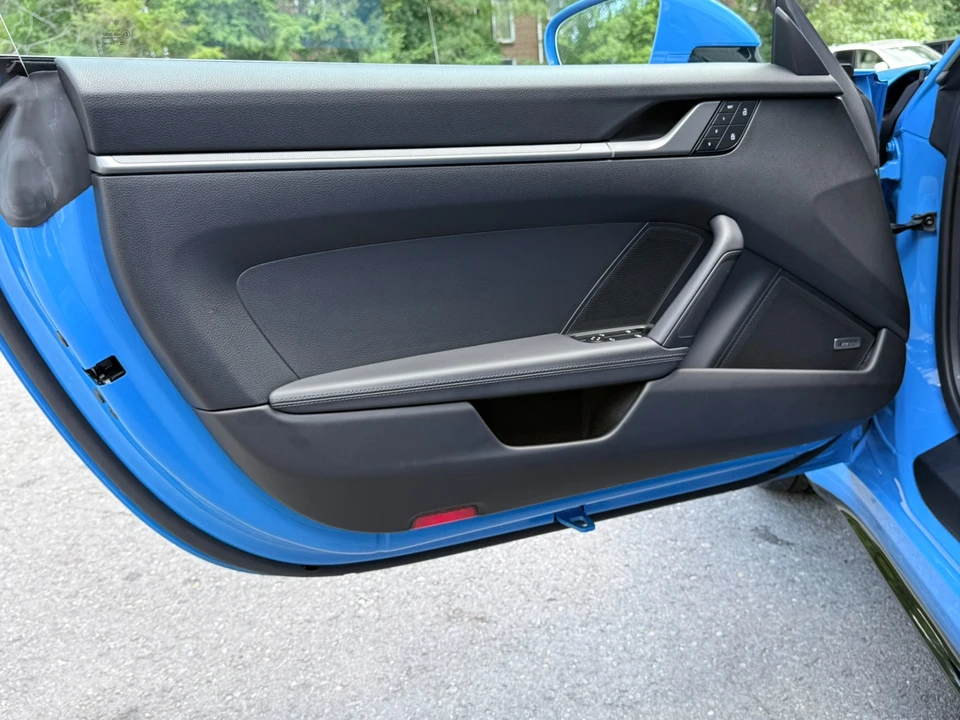 2024 Porsche 911 - Image 9 of 31