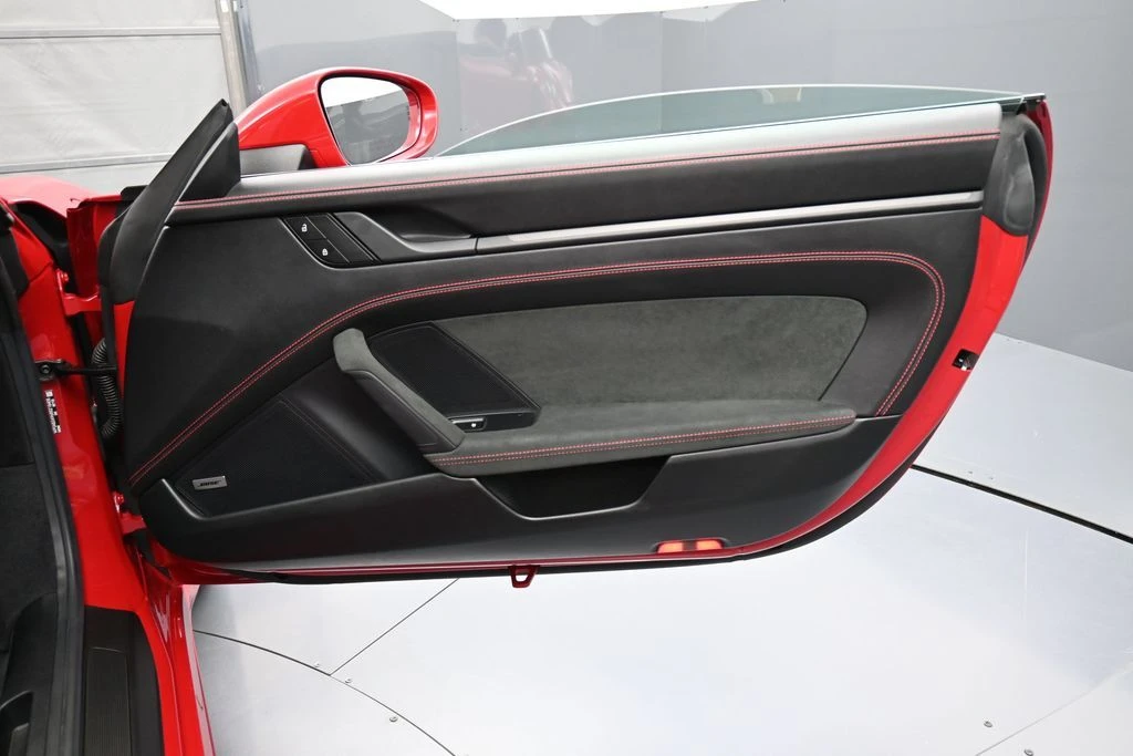 2024 Porsche 911 - Image 25 of 31