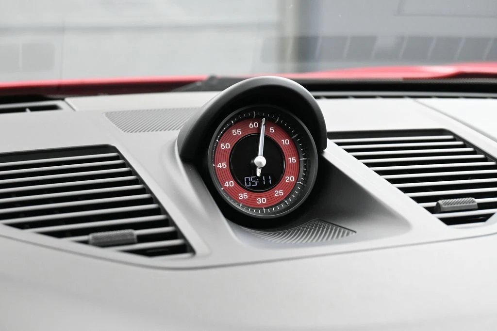 2024 Porsche 911 - Image 19 of 31