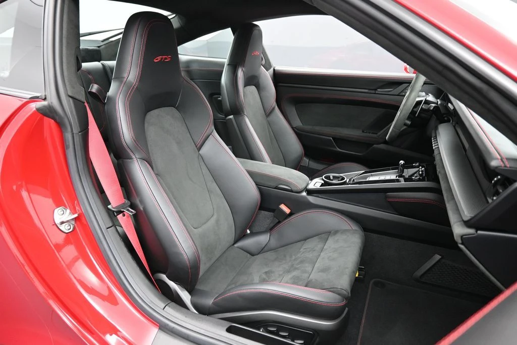 2024 Porsche 911 - Image 27 of 31
