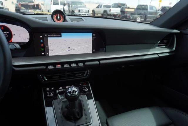 2024 Porsche 992 Carrera - Image 26 of 31