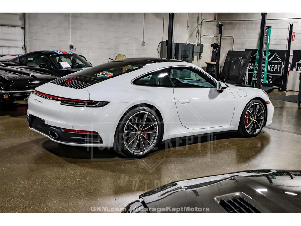 2024 Porsche 992 Carrera - Image 23 of 31