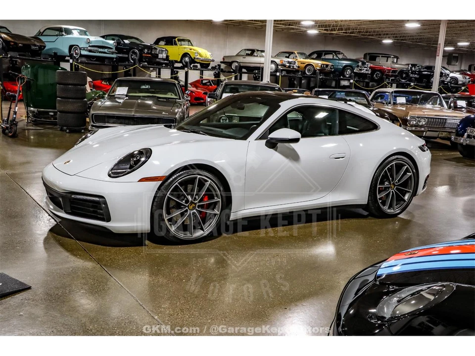 2024 Porsche 992 Carrera - Image 18 of 31