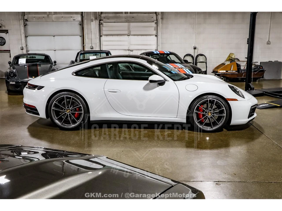 2024 Porsche 992 Carrera - Image 24 of 31
