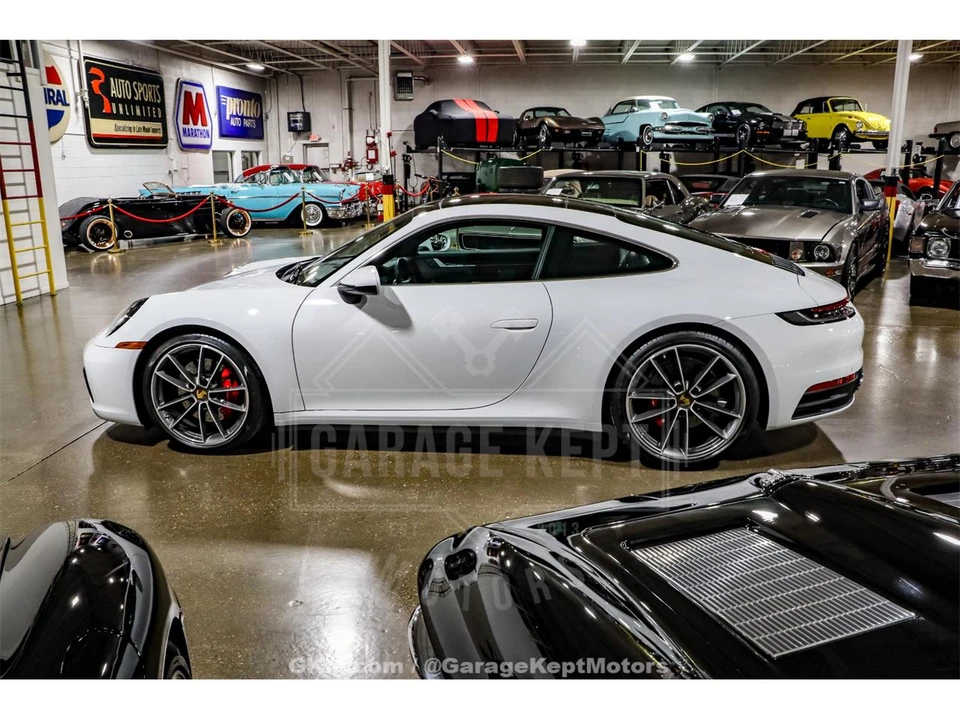 2024 Porsche 992 Carrera - Image 19 of 31
