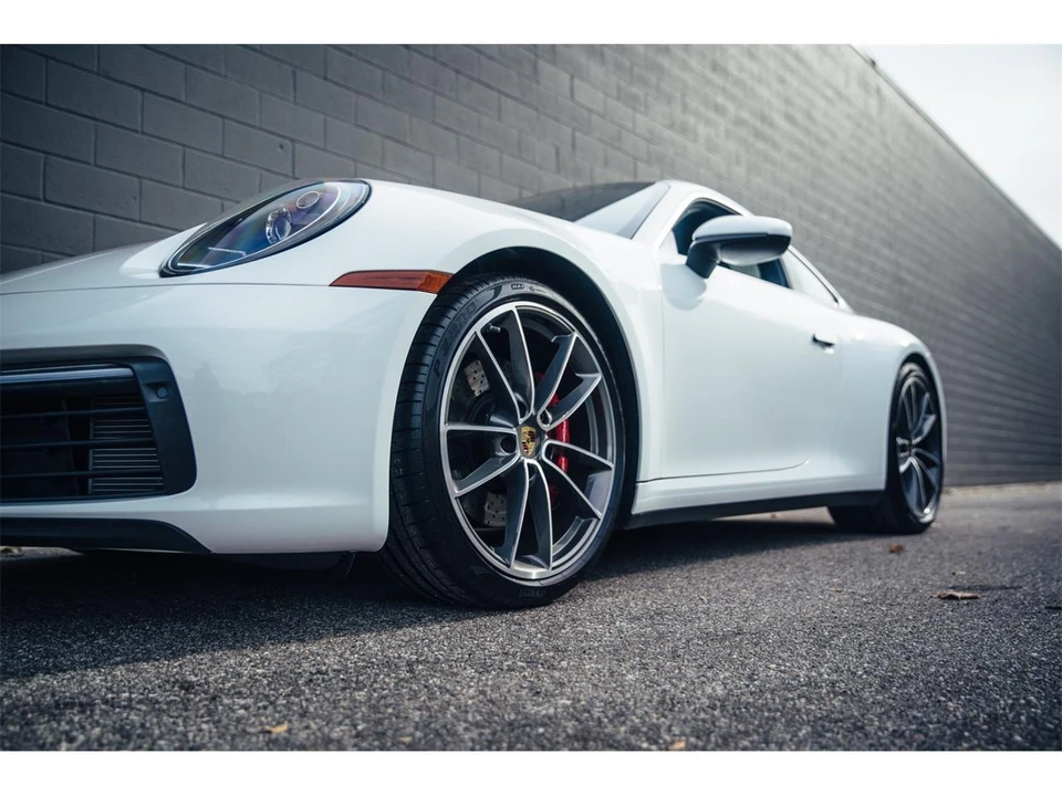 2024 Porsche 992 Carrera - Image 5 of 31
