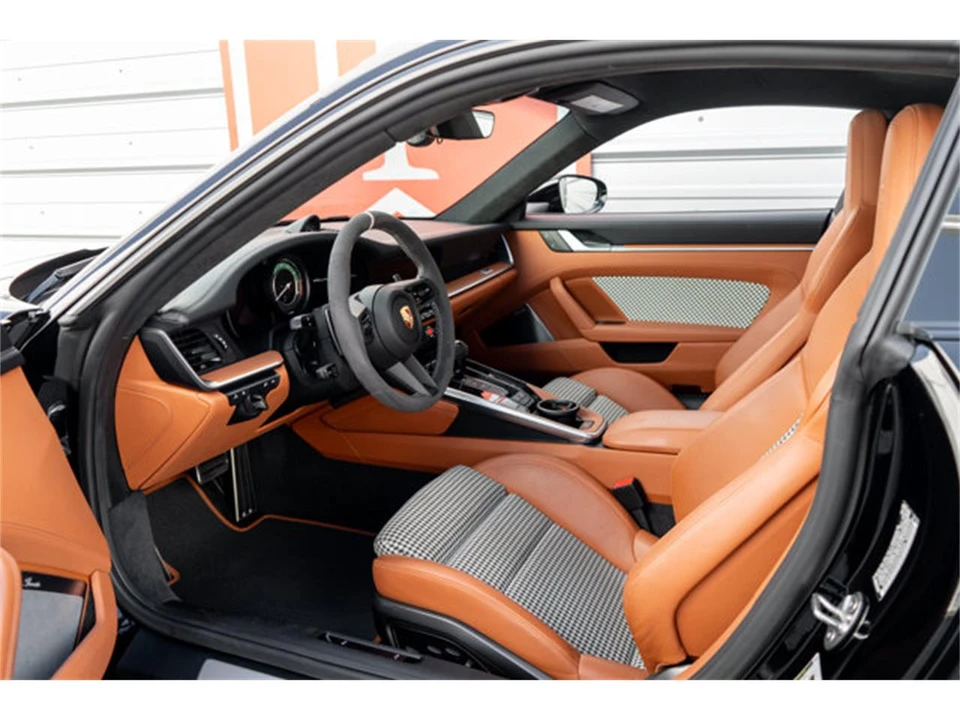 2024 Porsche 992 Carrera - Image 8 of 12