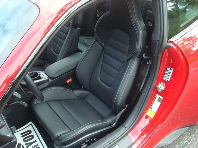 2024 Porsche 992 Carrera - Image 17 of 31