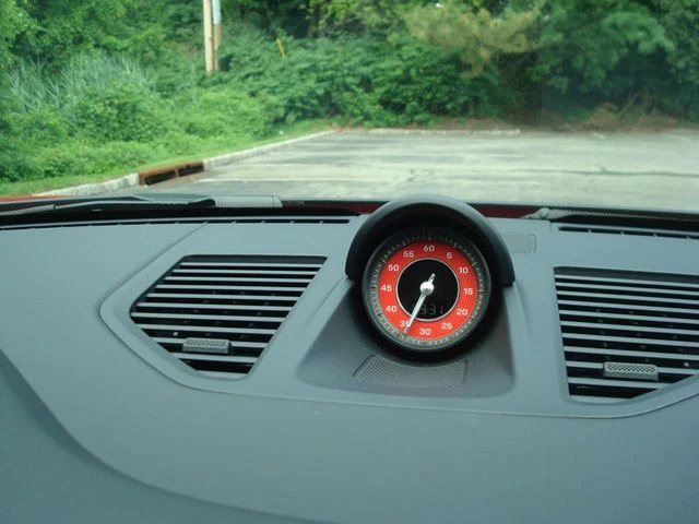 2024 Porsche 992 Carrera - Image 28 of 31