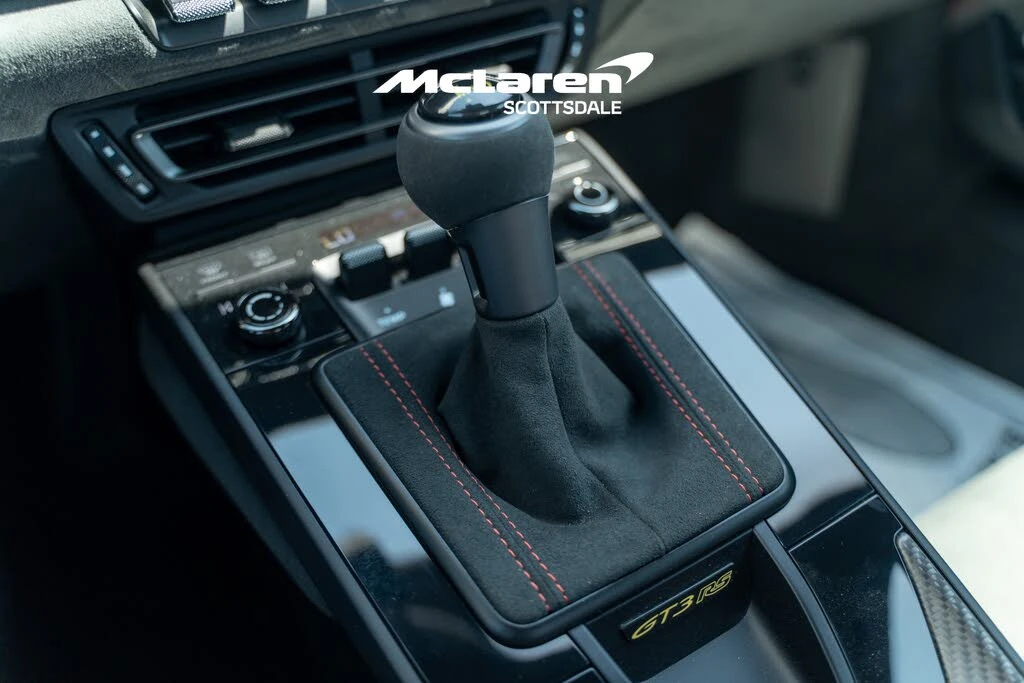 2024 Porsche 992 Carrera - Image 17 of 31