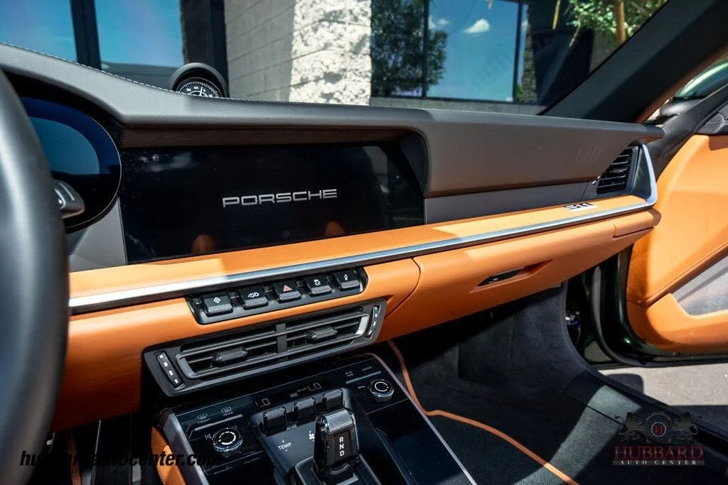 2024 Porsche 992 Carrera - Image 21 of 31