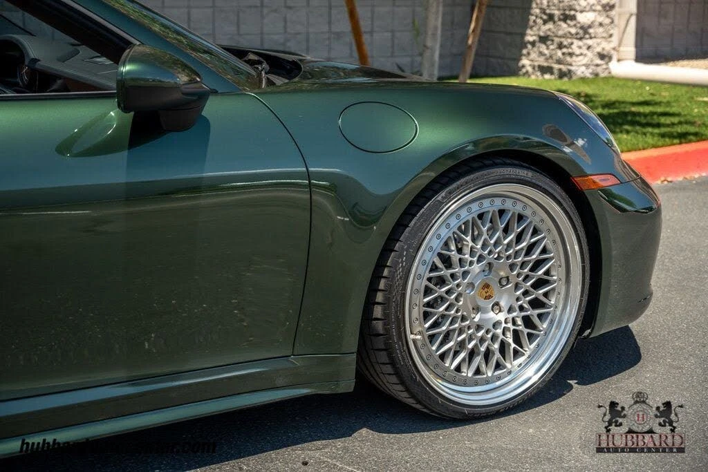 2024 Porsche 992 Carrera - Image 15 of 31