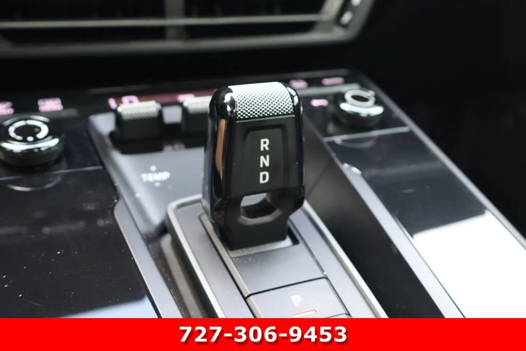 2024 Porsche 992 Carrera - Image 27 of 29
