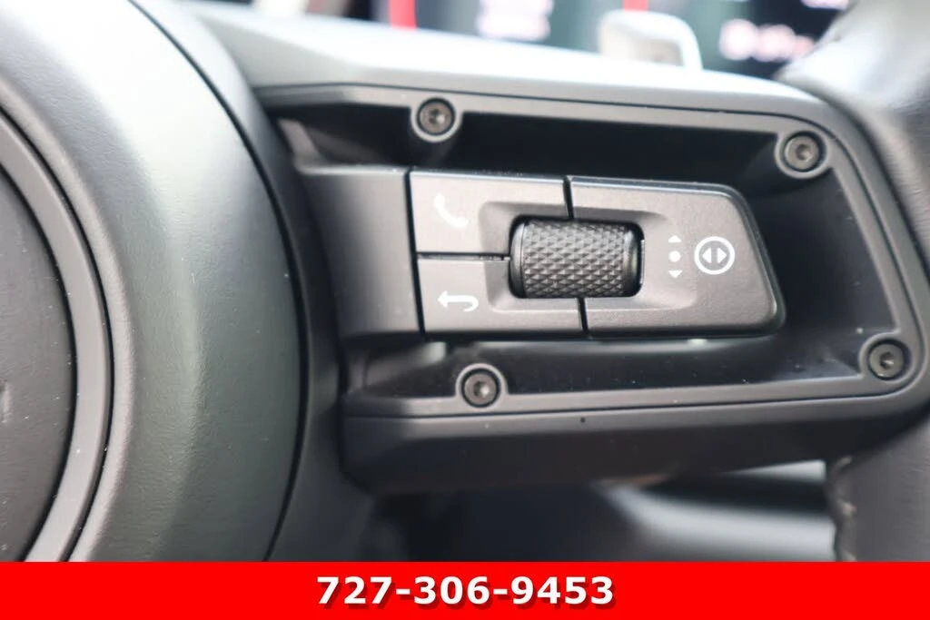 2024 Porsche 992 Carrera - Image 23 of 29