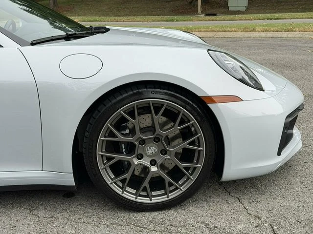 2024 Porsche 992 Carrera - Image 9 of 31