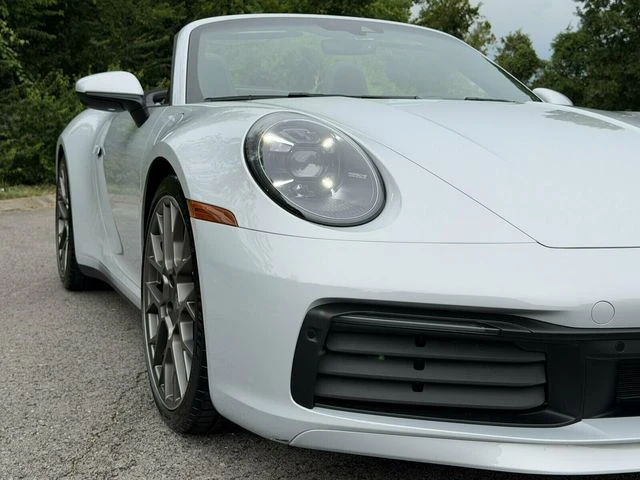 2024 Porsche 992 Carrera - Image 13 of 31
