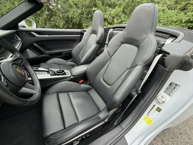 2024 Porsche 992 Carrera - Image 19 of 31