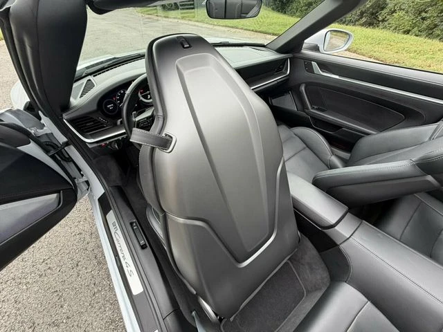 2024 Porsche 992 Carrera - Image 21 of 31