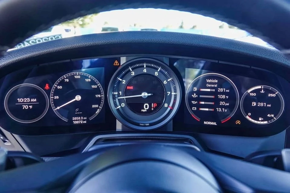 2024 Porsche 992 Carrera 4 - Image 12 of 20
