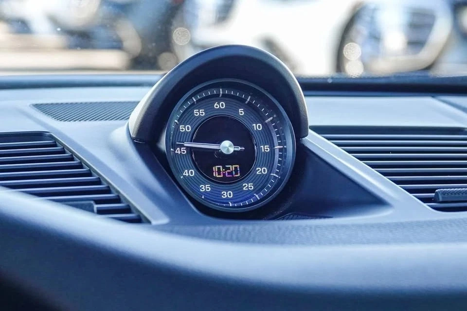 2024 Porsche 992 Carrera 4 - Image 11 of 20