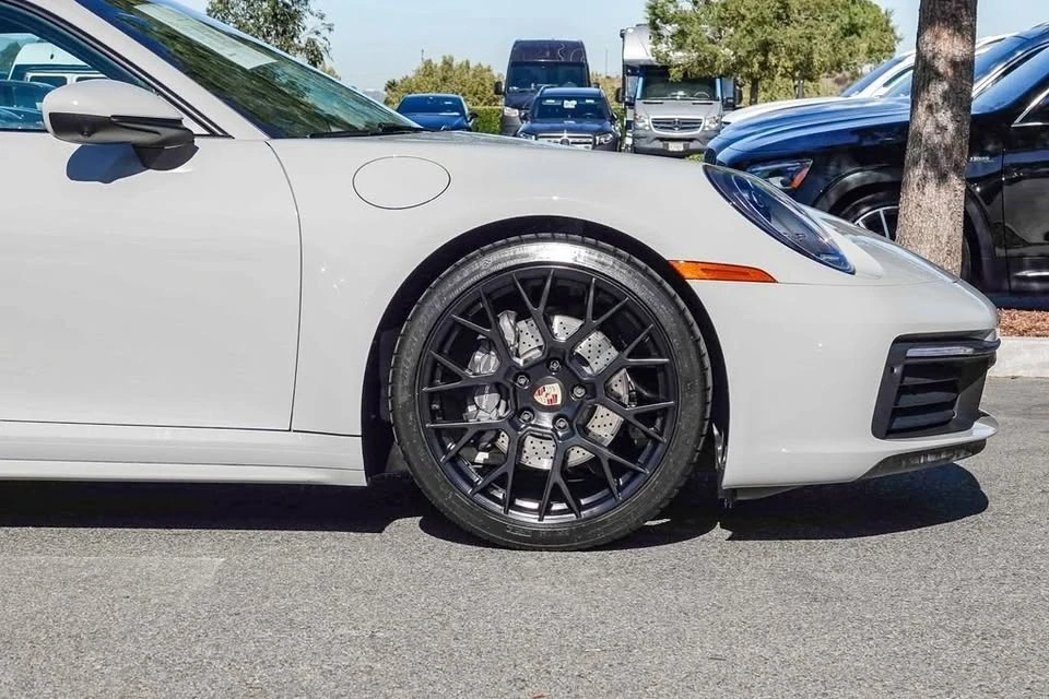 2024 Porsche 992 Carrera 4 - Image 7 of 20