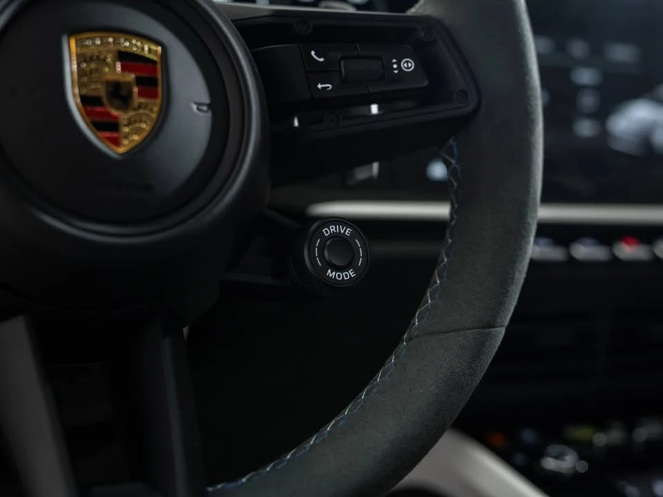 2024 Porsche 992 Dakar - Image 16 of 20
