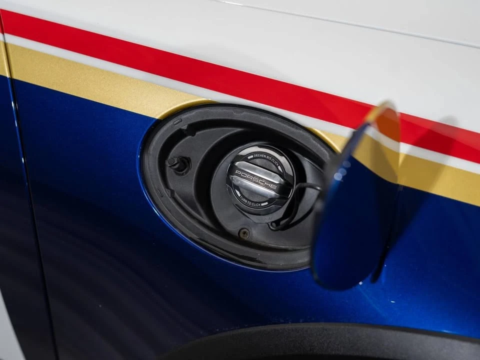 2024 Porsche 992 Dakar - Image 12 of 20