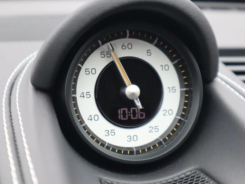 2024 Porsche 992 GT3 - Image 16 of 18