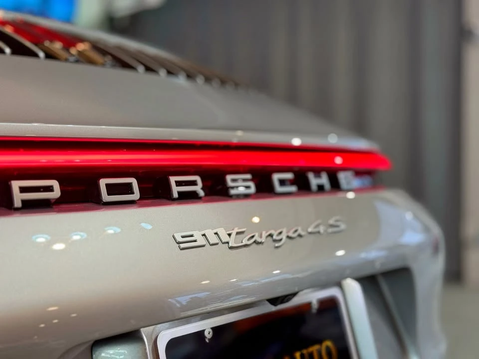 2024 Porsche 992 Targa 4 & 4S - Image 17 of 20