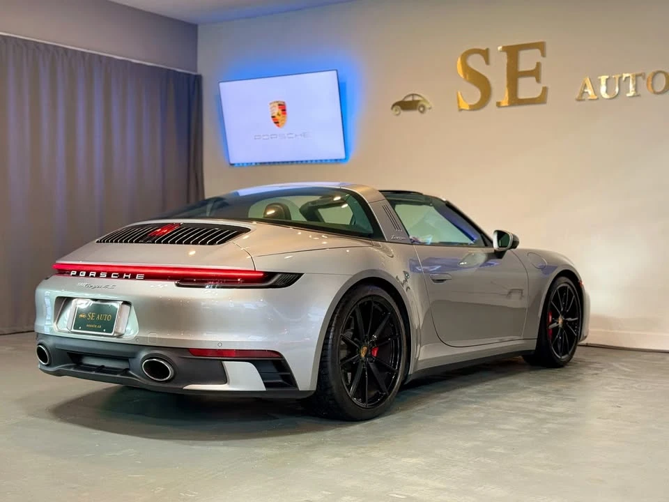 2024 Porsche 992 Targa 4 & 4S - Image 19 of 20