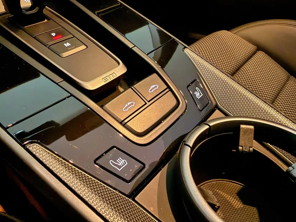 2024 Porsche 992 Targa 4 & 4S - Image 14 of 20