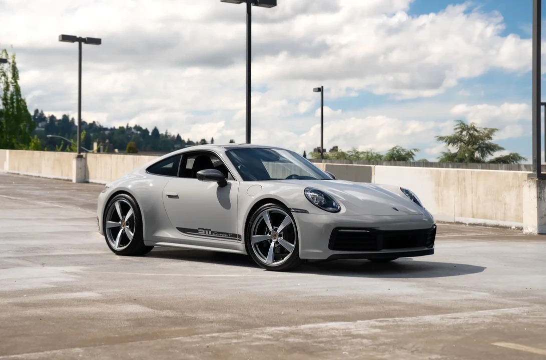 2024 Porsche 992 Carrera T - Image 2 of 6