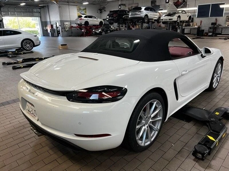2024 Porsche 718 Boxster S - Image 8 of 12