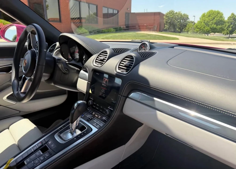 2024 Porsche 718 Boxster - Image 8 of 12